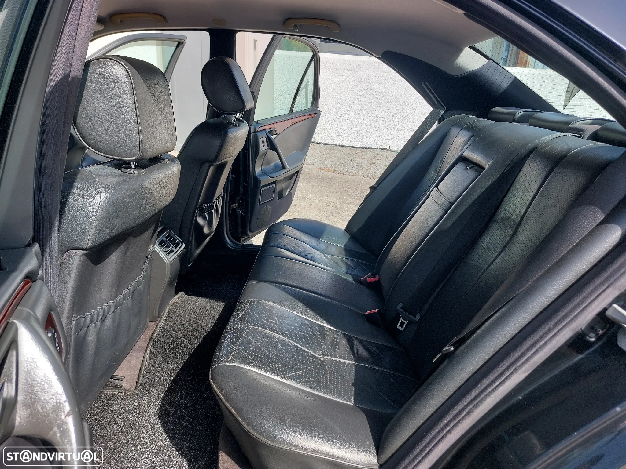 Mercedes-Benz E 220 - 13