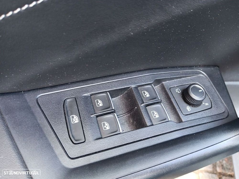 VW T-Roc 2.0 TDI R-Line DSG - 13