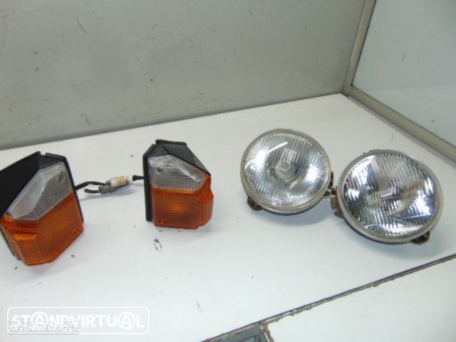 Toyota Land Cruiser farolins pisca da frente - 1