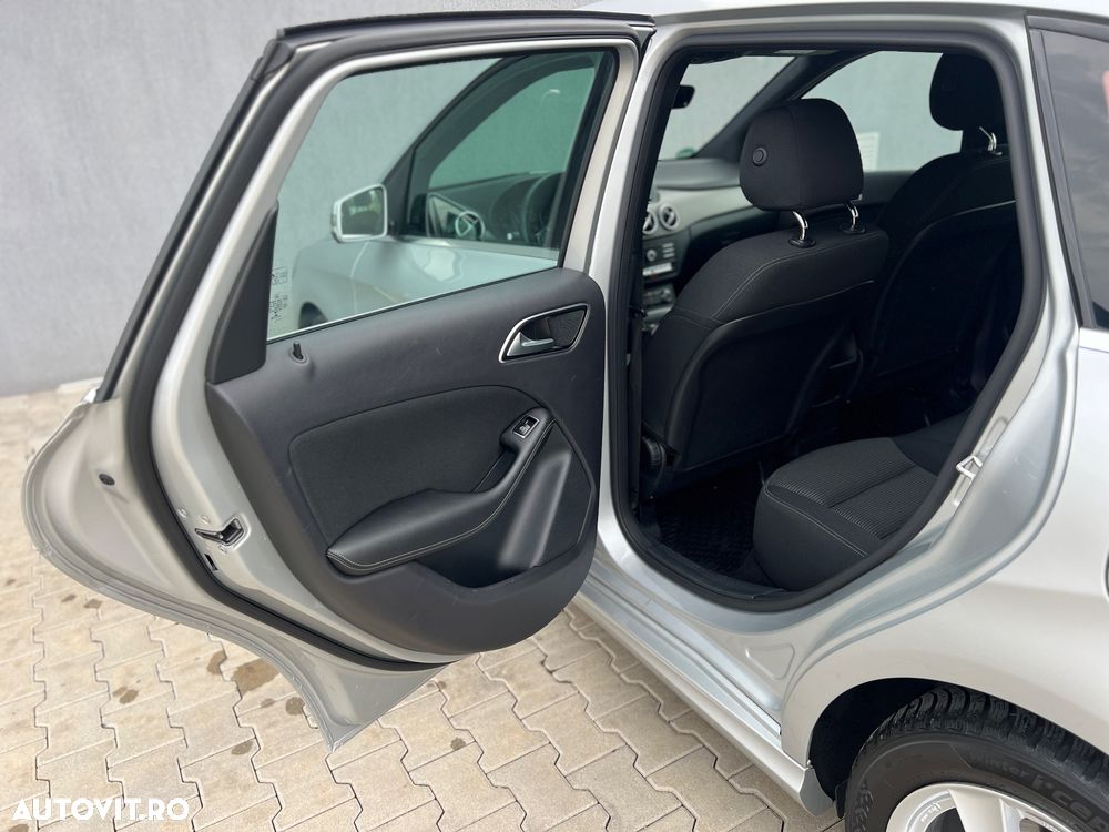 Mercedes-Benz B 180 BlueEfficiency 7G-DCT - 10
