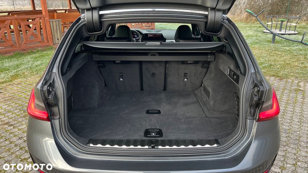 BMW Seria 3 320d Sport Line Sport - 17