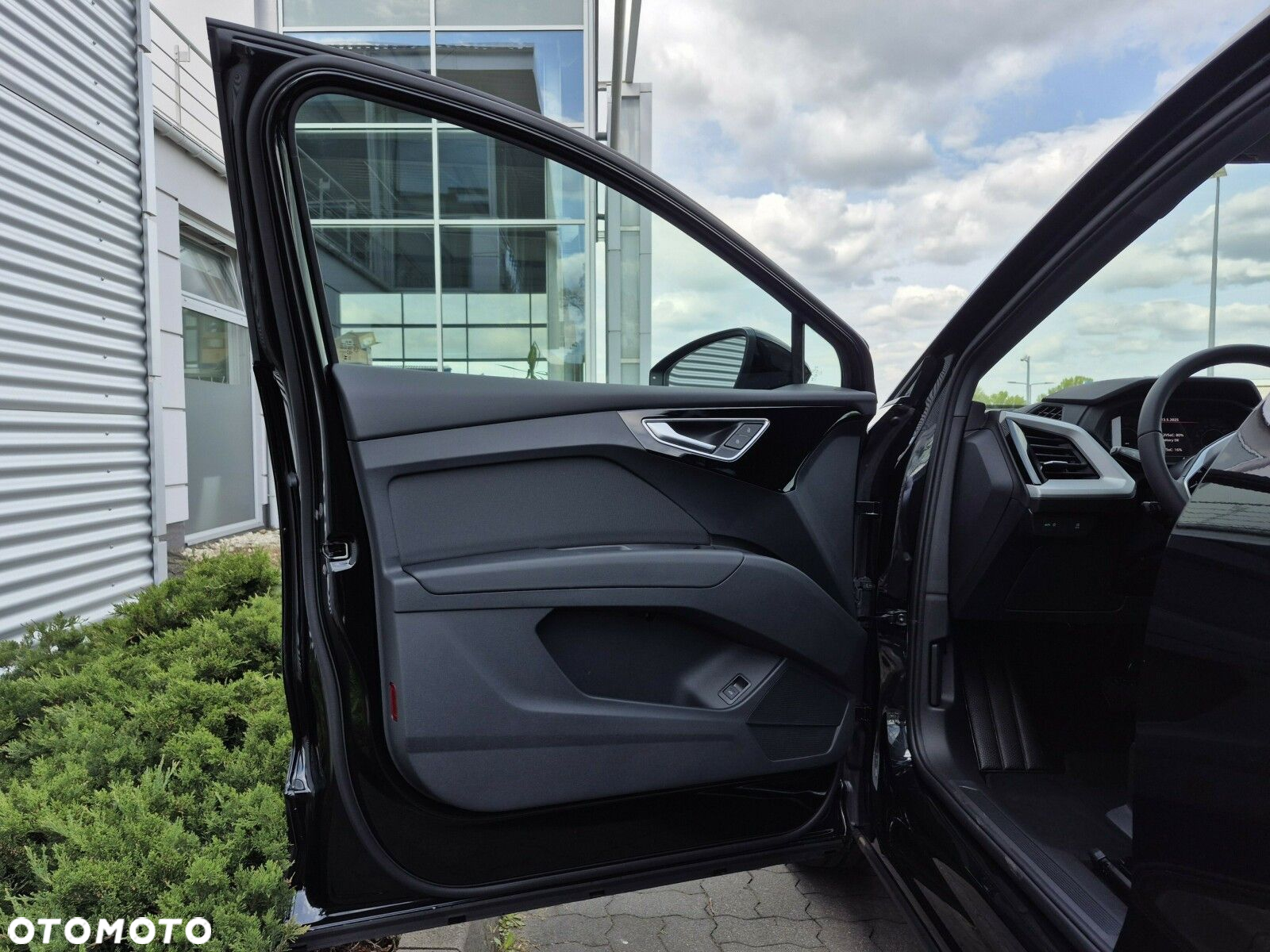 Audi Q4 e-tron - 9