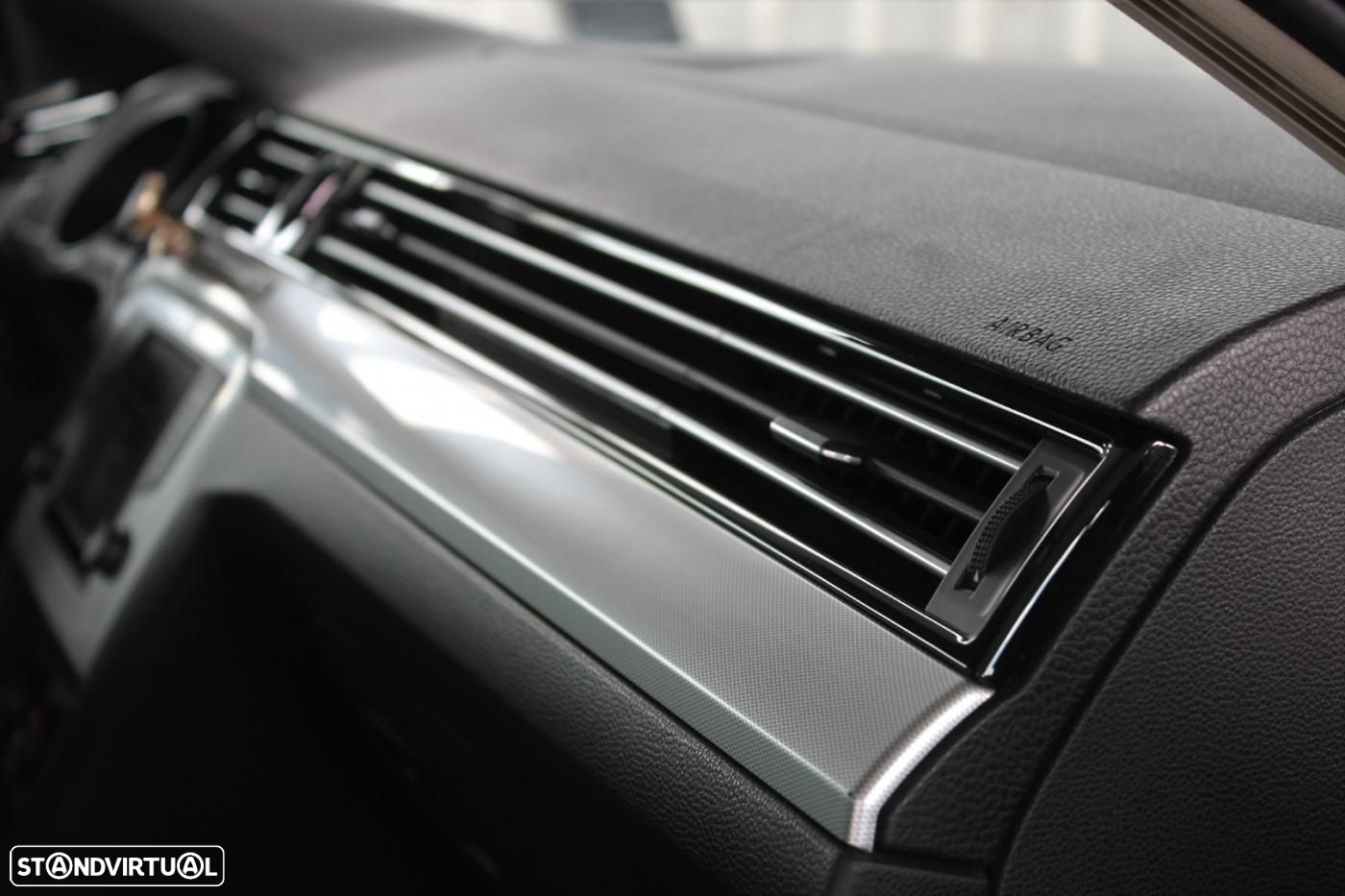 VW Passat Variant 1.6 TDI Confortline DSG - 38