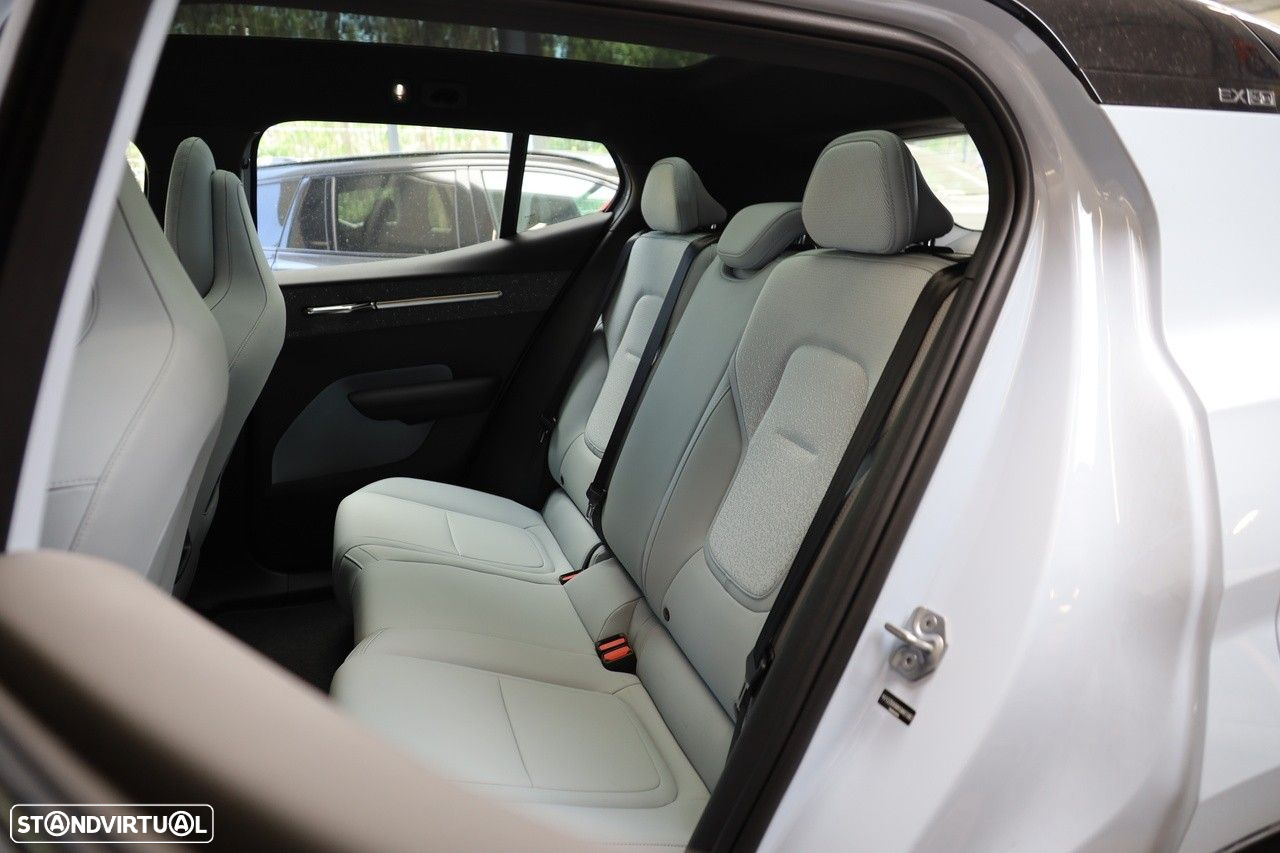 Volvo EX30 69 kWh Twin Motor Ultra - 11