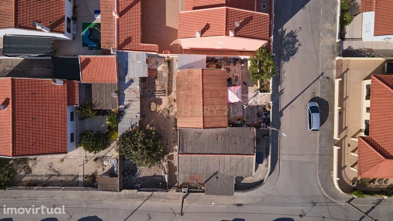 Moradia no Carvalhal, viabilidade de 500m2 de Construção - Grande imagem: 2/17