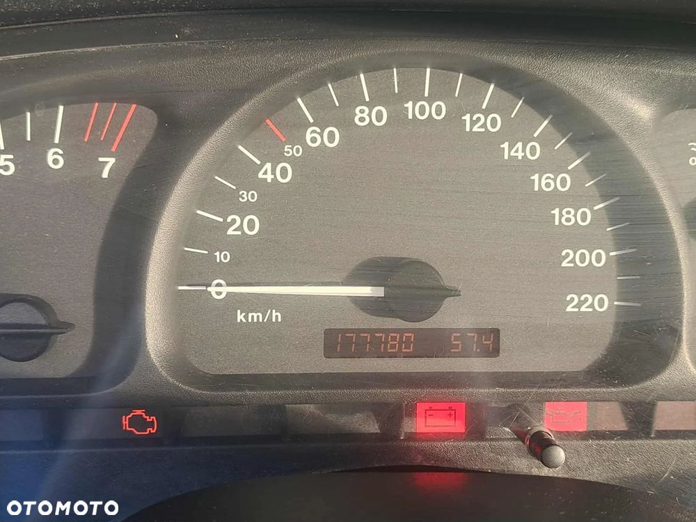 Opel Vectra 1.6 Comfort - 8