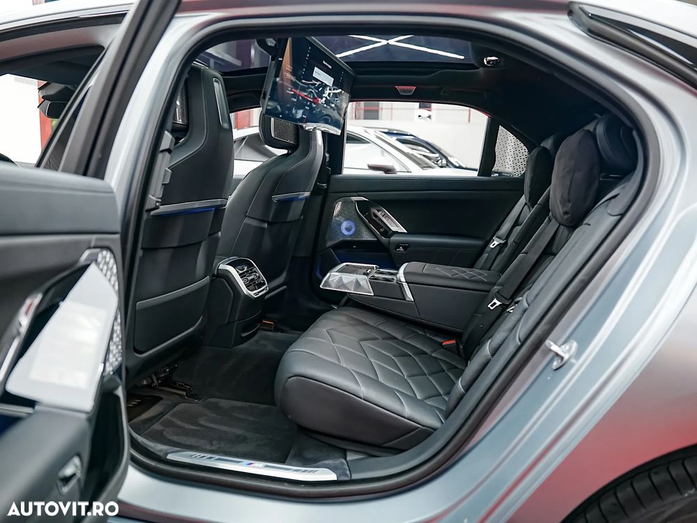 BMW Seria 7 740d xDrive - 9