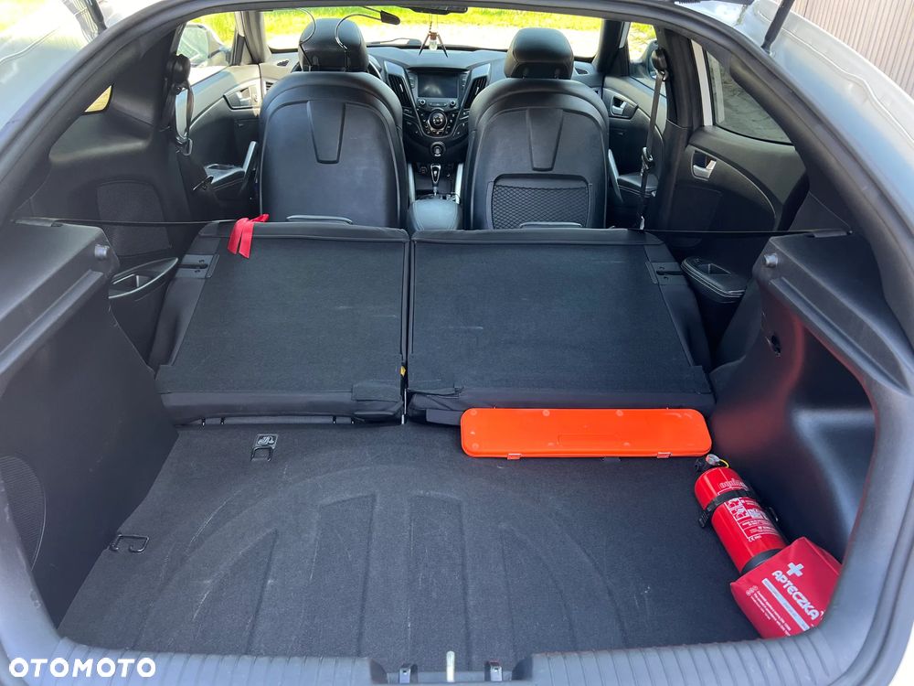 Hyundai Veloster - 39
