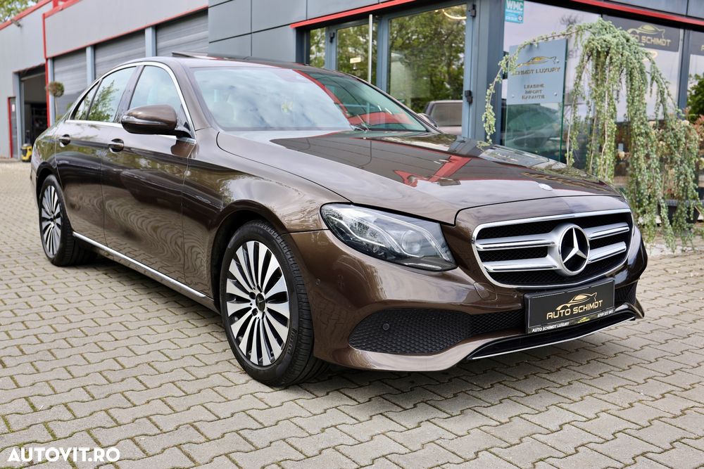 Mercedes-Benz E 220 d Aut. - 1