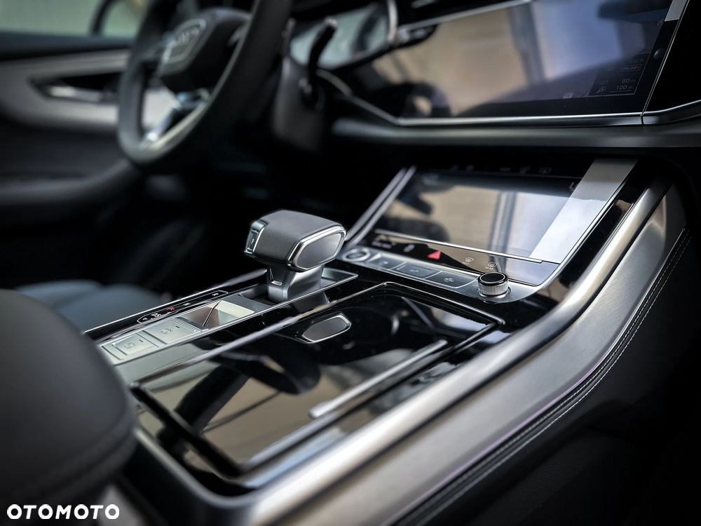 Audi Q8 - 36