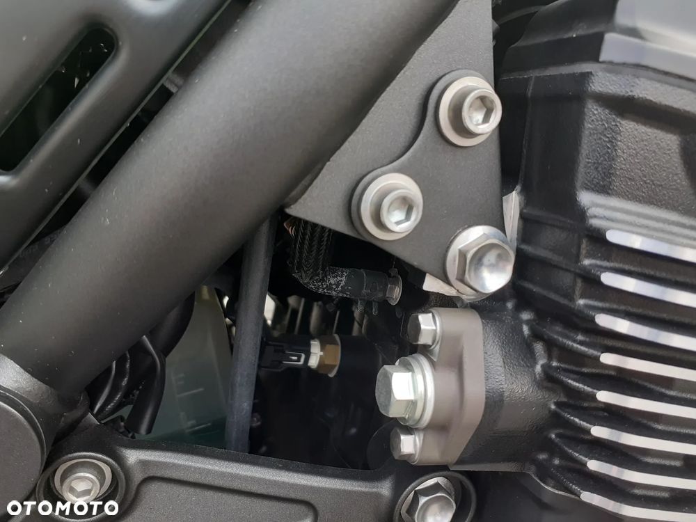 Kawasaki Z 900 RS - 26