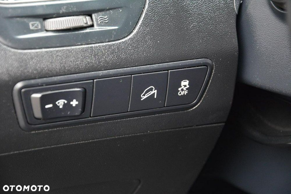 Hyundai ix35 1.7 CRDi 2WD Fifa World Cup Edition - 30