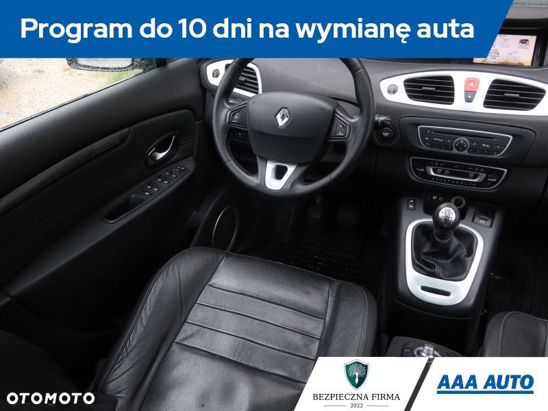 Renault Grand Scenic - 8