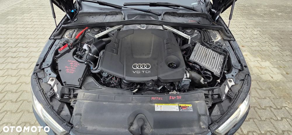 Audi A4 Avant 3.0 TDI quattro S tronic - 22