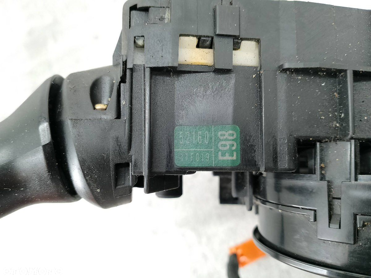 PRZEŁĄCZNIK ZESPOLONY TOYOTA YARIS II 52160 17F019 1.0 VVT-I - 4
