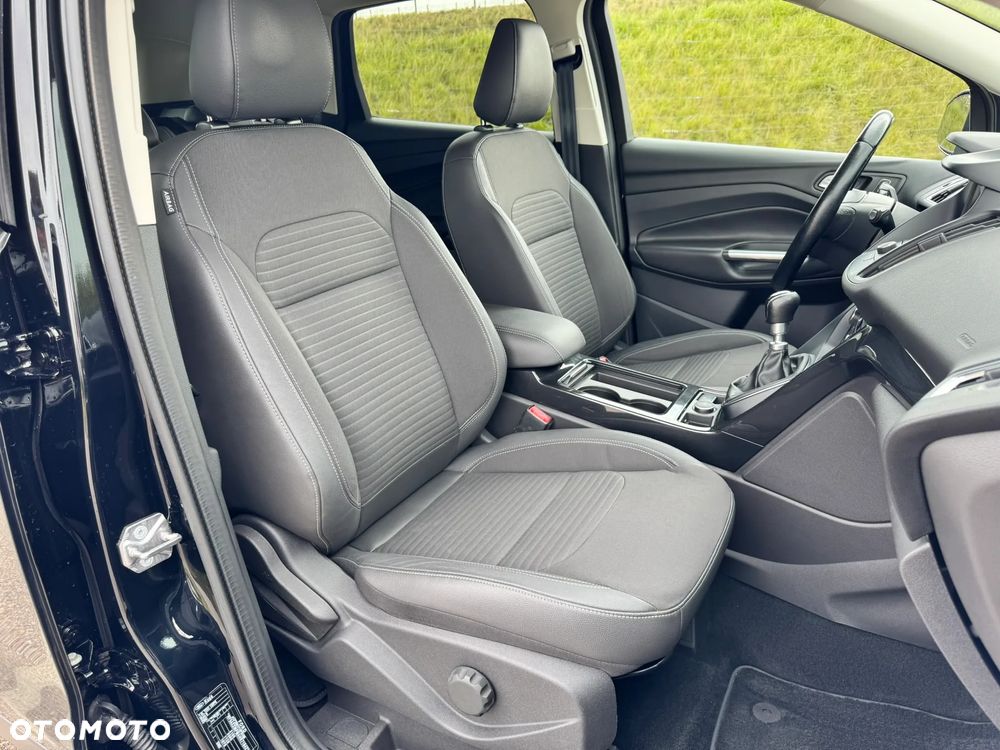 Ford Kuga 1.5 EcoBlue TITANIUM - 24