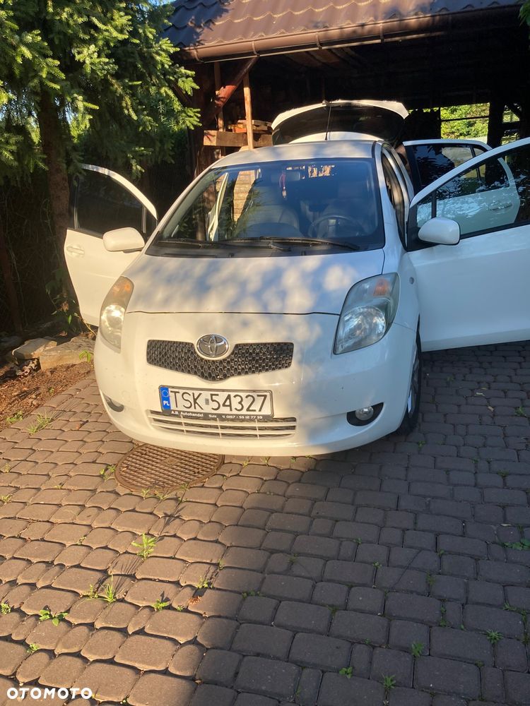 Toyota Yaris 1.3 Luna A/C - 2