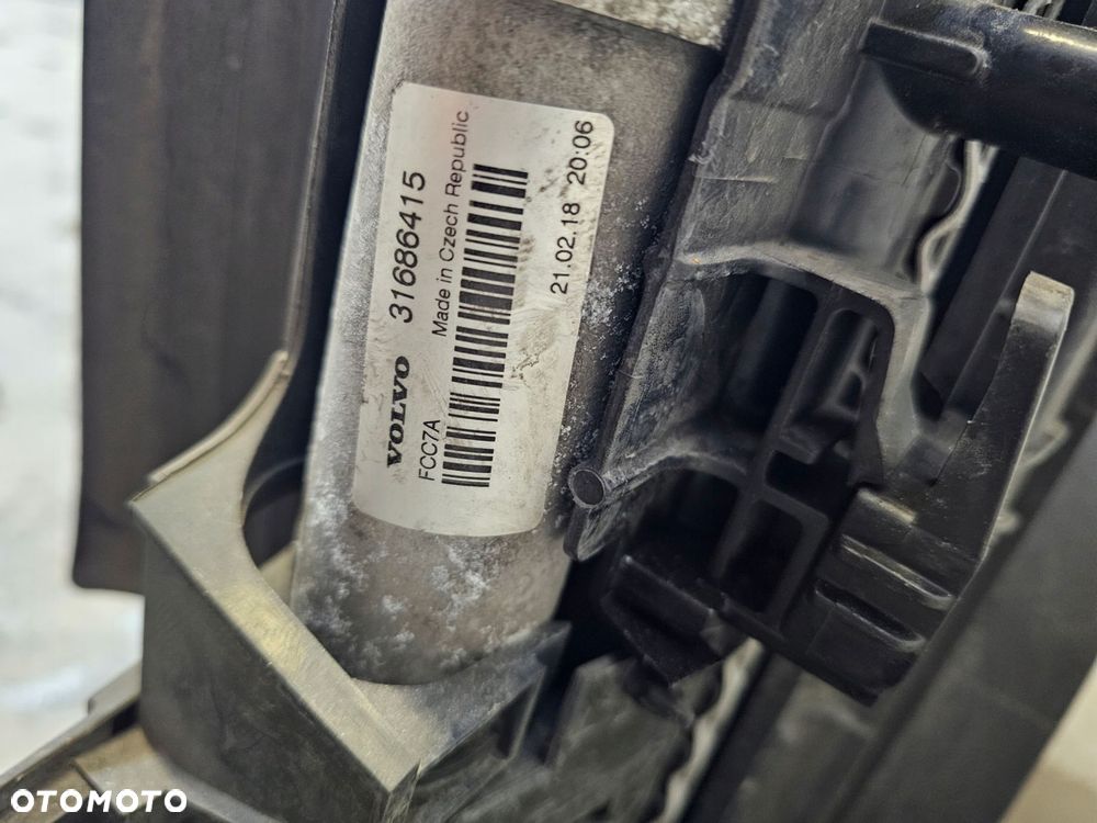 pas przedni chłodnice volvo v90 ii 0460810240 28141907 2.0l - 6