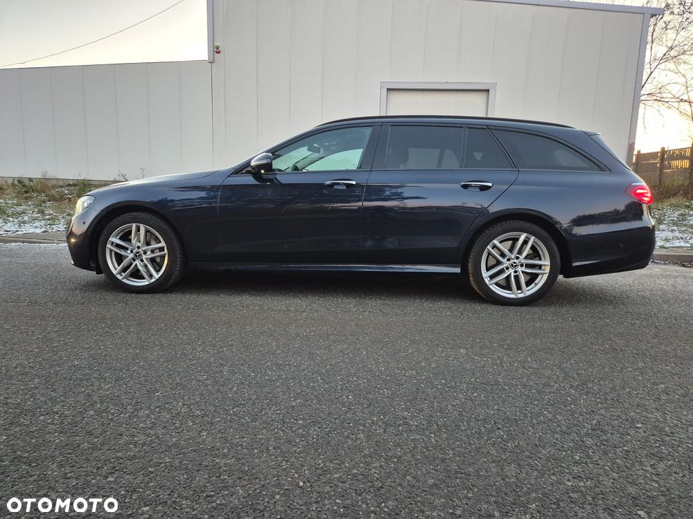 Mercedes-Benz Klasa E 300 de AMG - 8