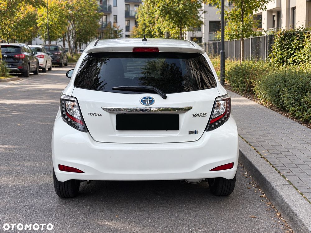 Toyota Yaris - 4