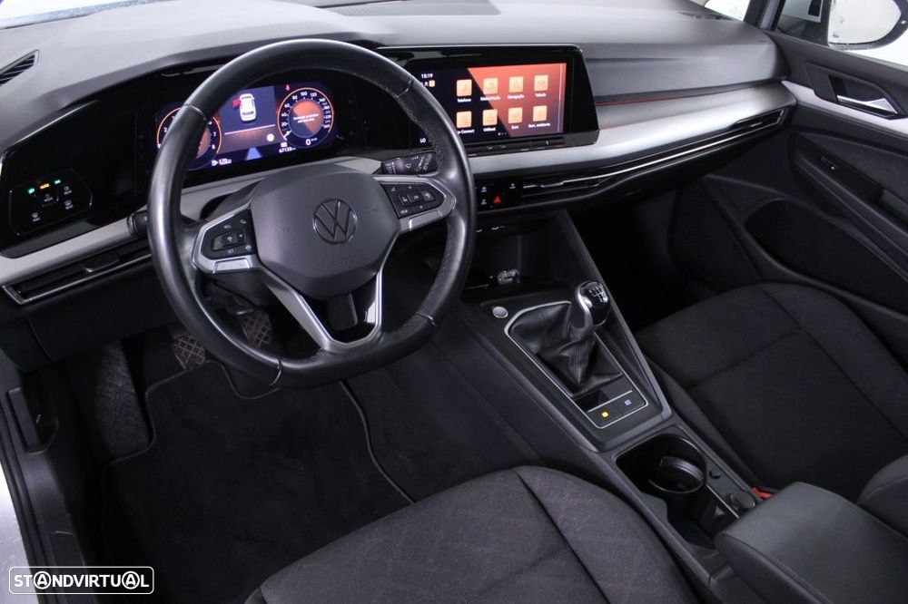 VW Golf 1.0 TSI Life - 26