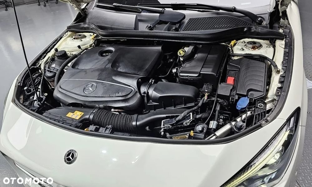 Mercedes-Benz CLA - 17