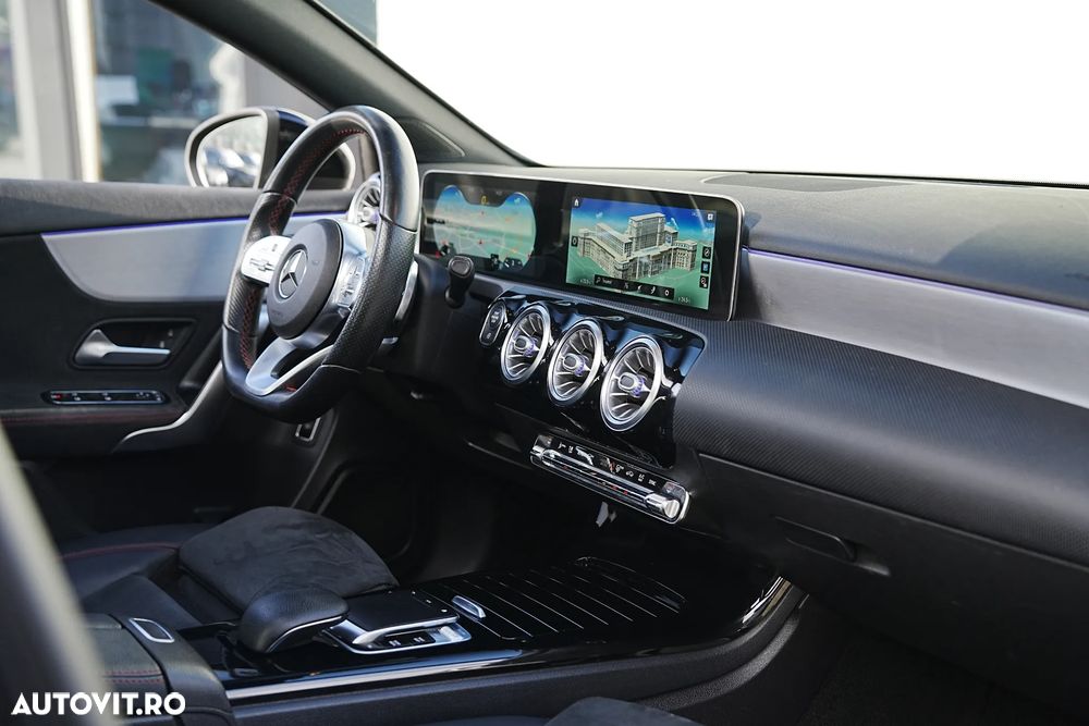 Mercedes-Benz A 180 7G-DCT AMG Line Advanced Plus - 15