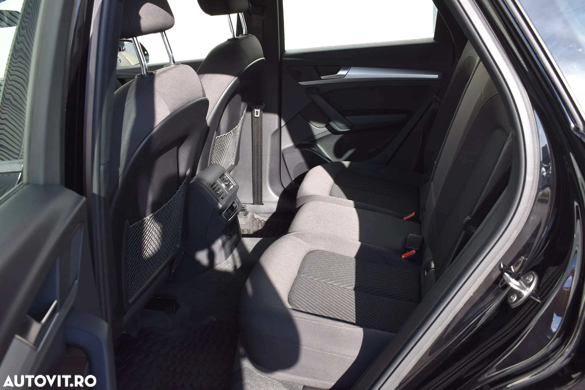 Audi Q5 2.0 40 TDI quattro S tronic Design - 26