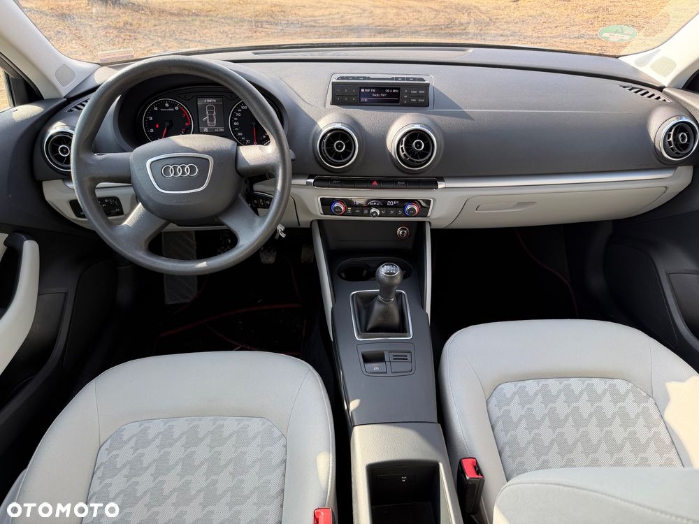 Audi A3 Sportback 1.4 TFSI Ambition - 9