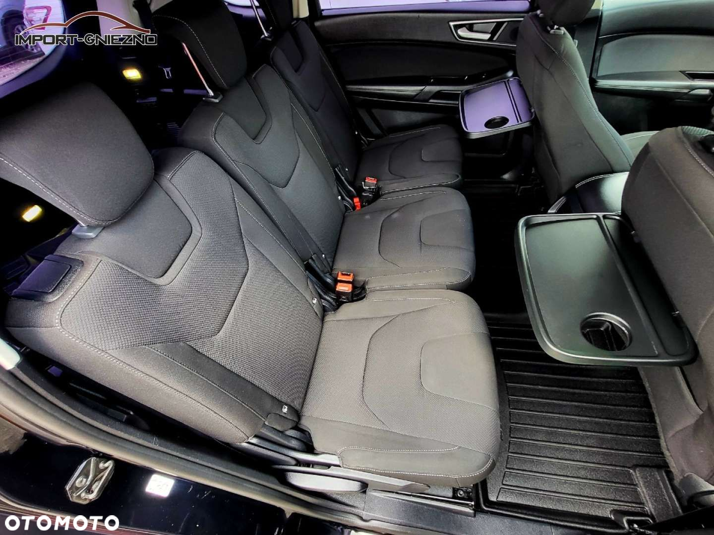 Ford S-Max - 8