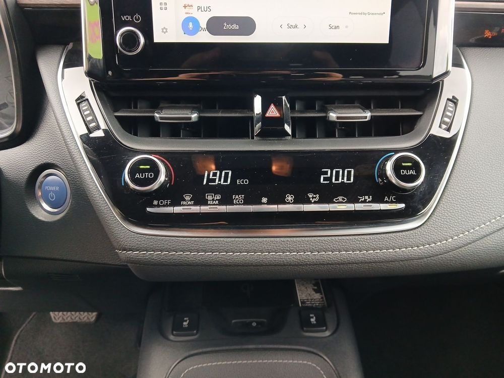 Toyota Corolla 2.0 Hybrid Trek - 34