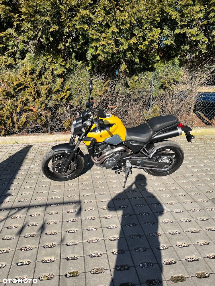 Yamaha MT - 11
