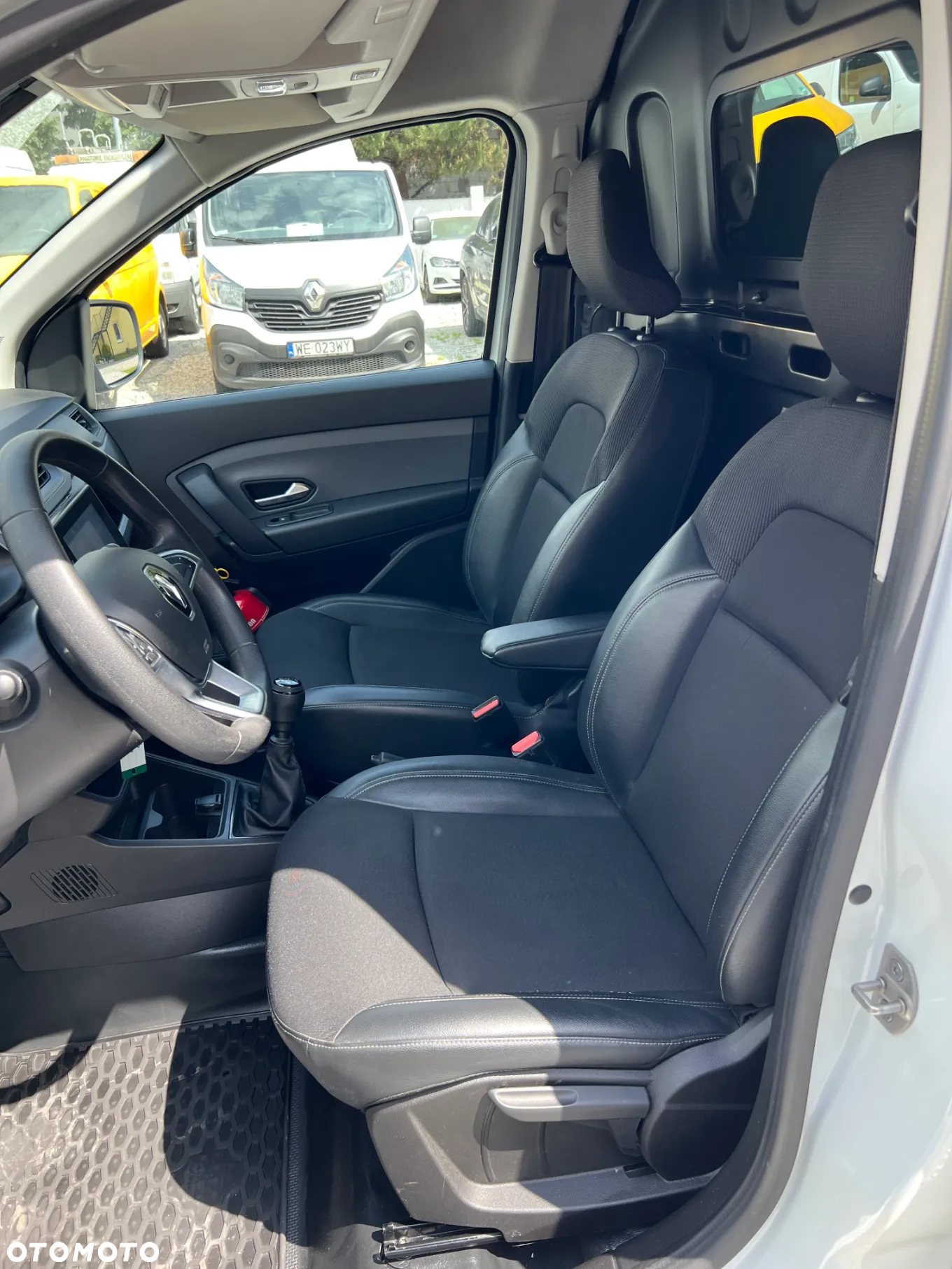 Renault Express 1.3 TCe Bogate wyposażenie FV23% - 32