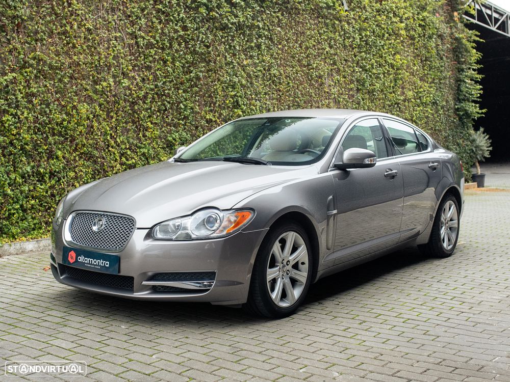 Jaguar XF 2.7 D V6 Luxury - 4