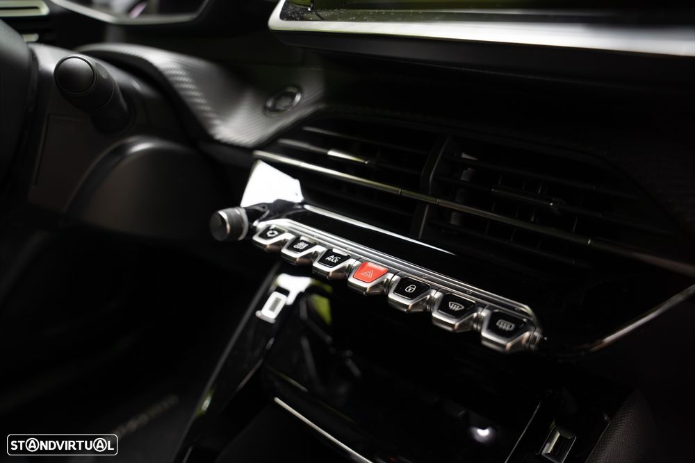 Peugeot 2008 - 18