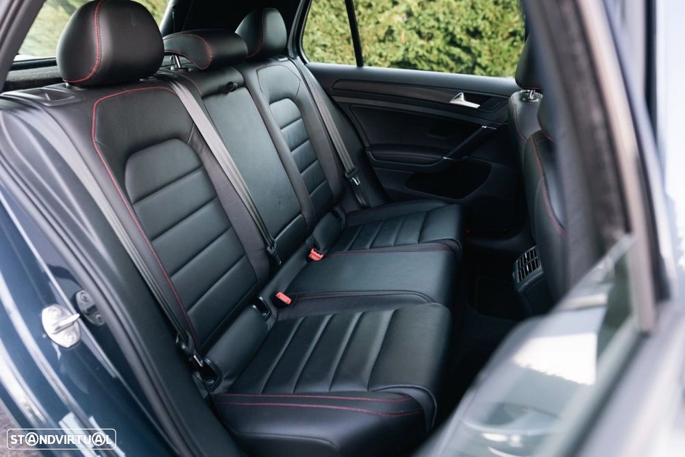 VW Golf 2.0 TSi GTi - 36