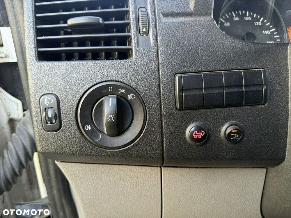 Mercedes-Benz Sprinter - 19