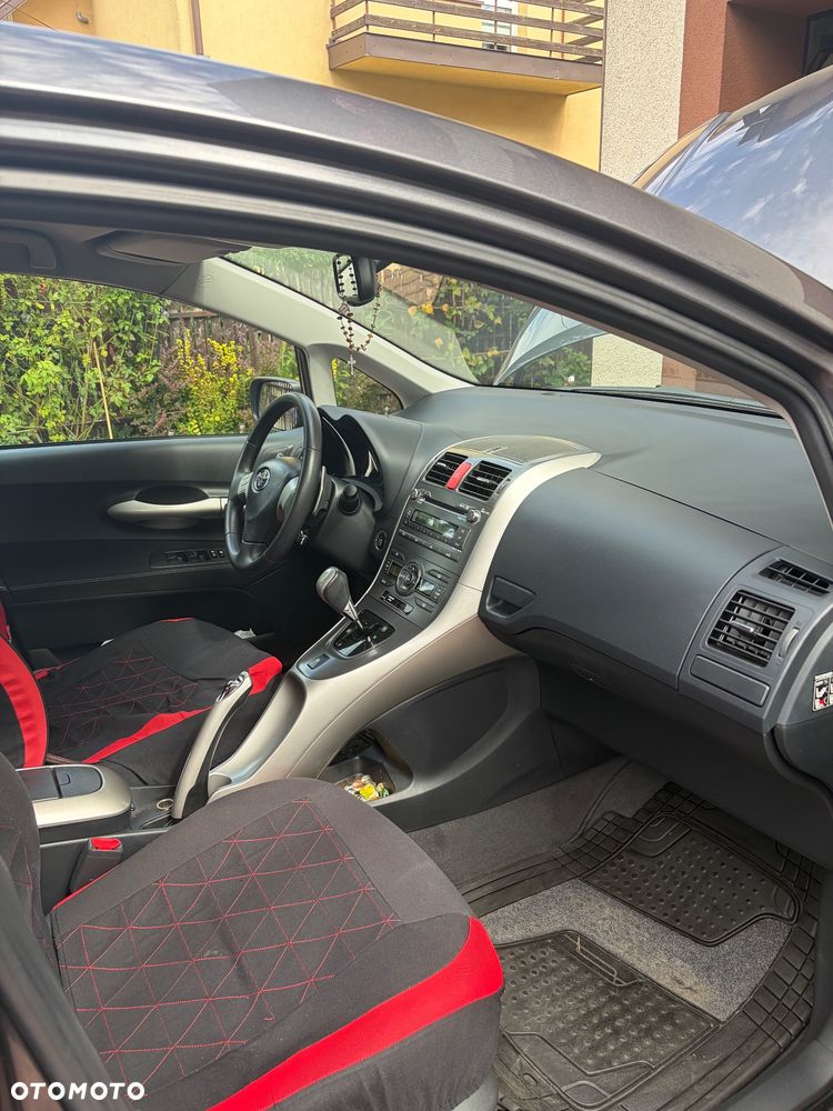 Toyota Auris 1.6 MultiMode Sol - 9