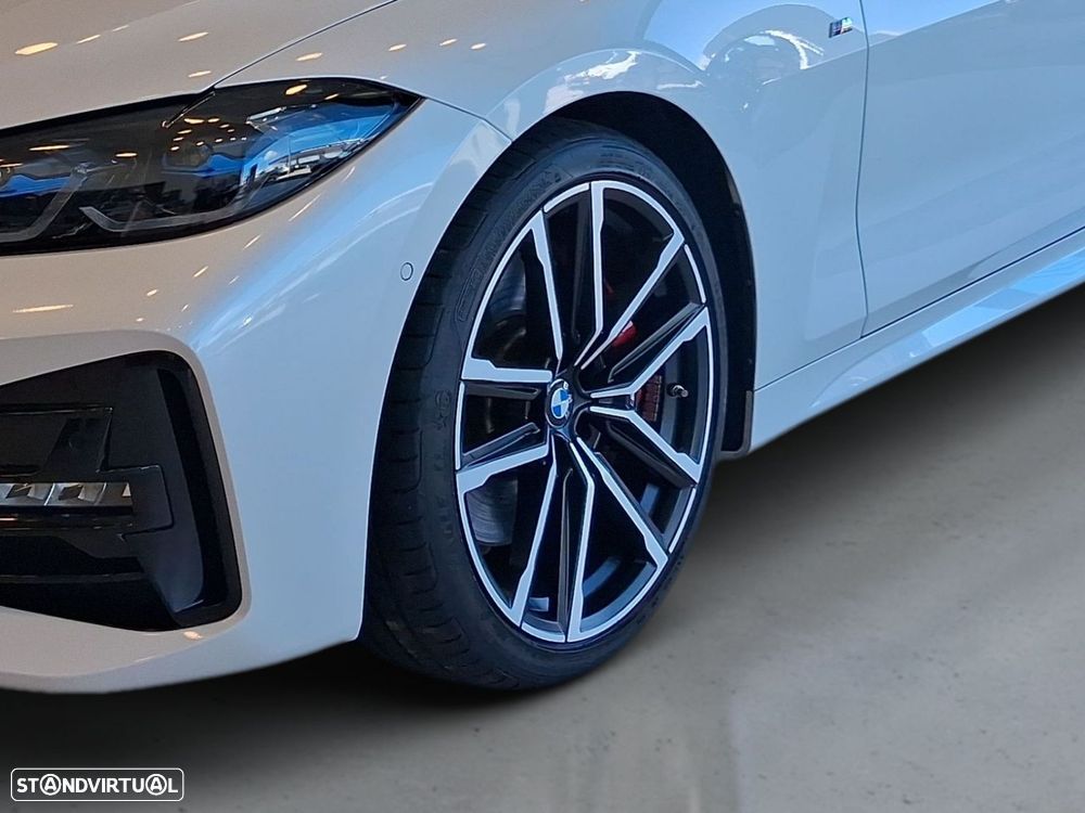 BMW 420 d Pack Desportivo M Pro Auto — fotografia 4