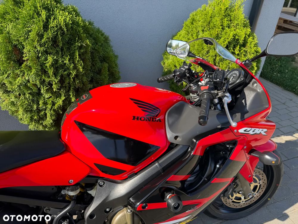 Honda CBR - 19