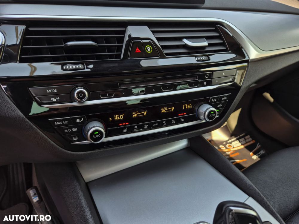 BMW Seria 5 520d Efficient Dynamics Edition Aut. Sport Line - 35
