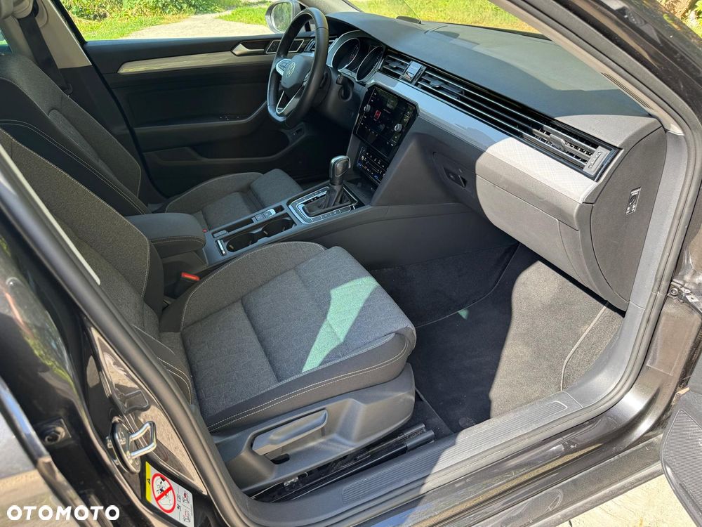 Volkswagen Passat 2.0 TDI SCR Style DSG - 17