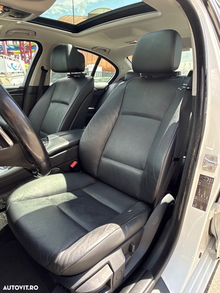 BMW Seria 5 525d Sport-Aut. - 10