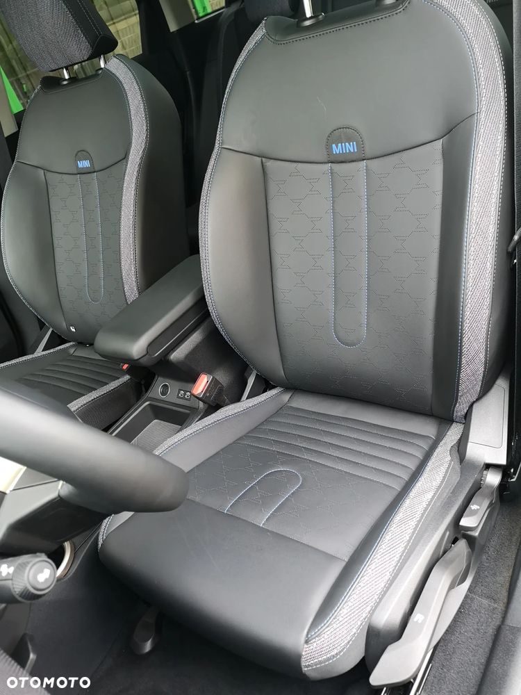 MINI Countryman SE ALL4 Favoured Trim - 32