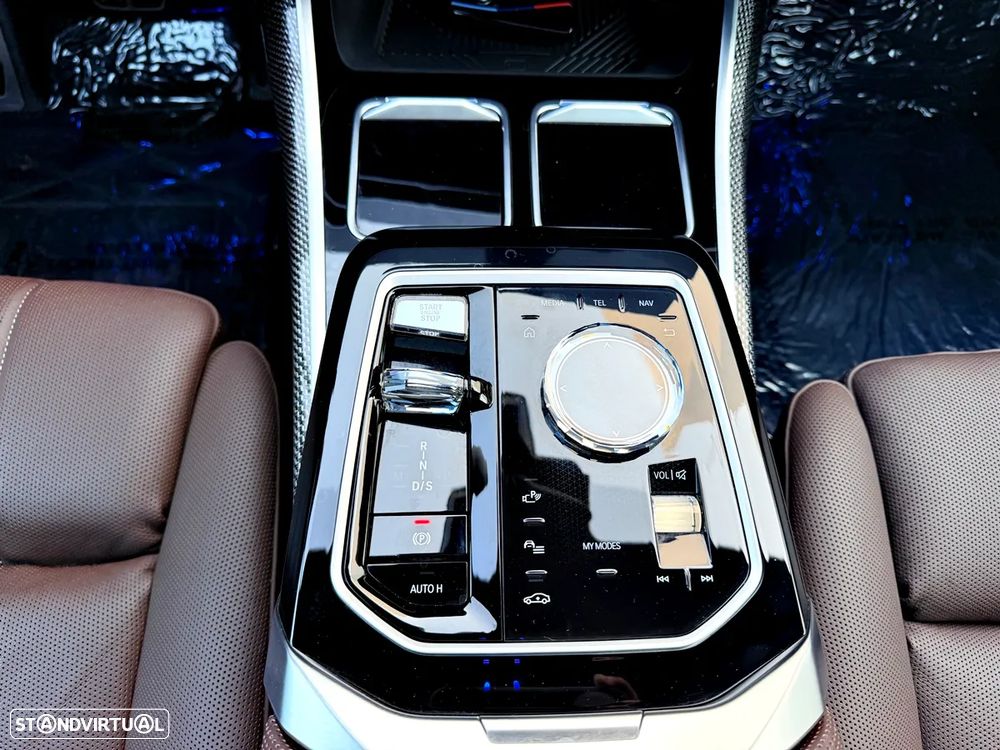 BMW 760 Me xDrive - 18