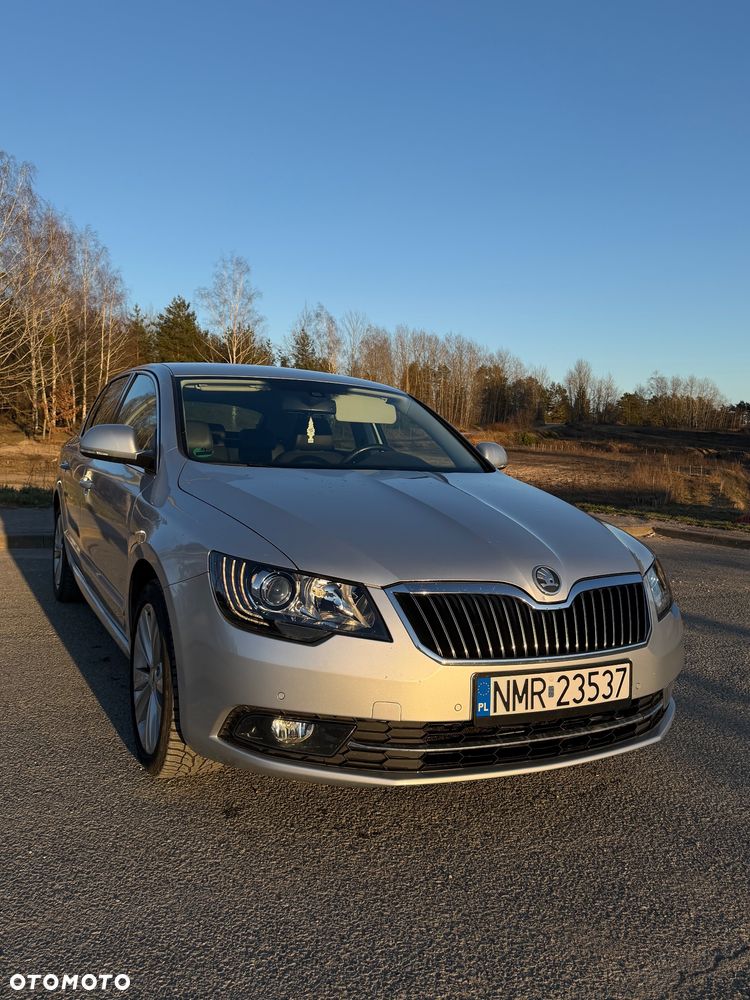 Skoda Superb 2.0 TDI Elegance DSG - 3