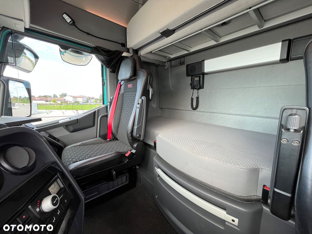 Renault THIGH520 T520 High Sleeper - 11