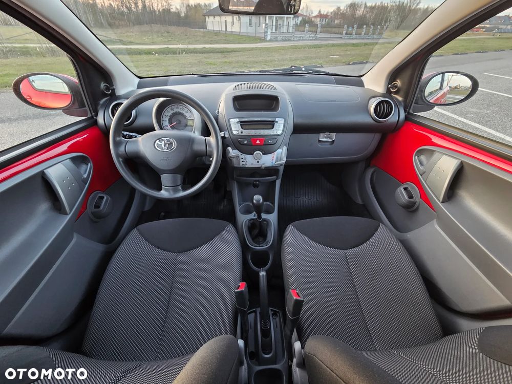 Toyota Aygo CoolRed - 10