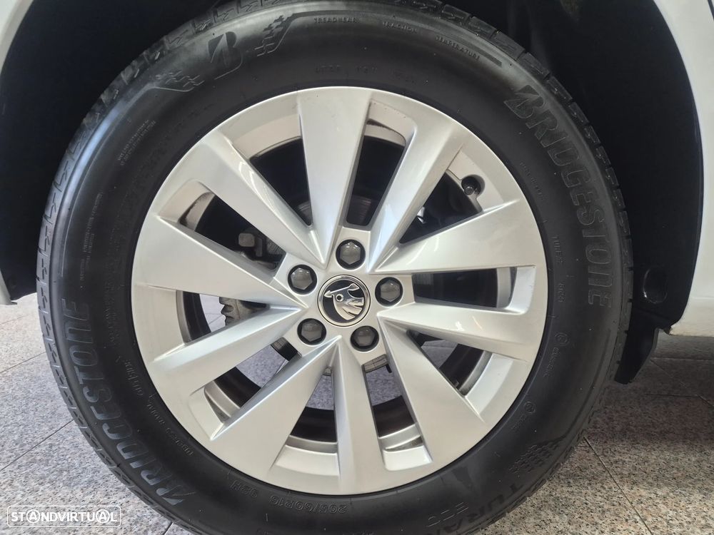 Skoda Kamiq 1.0 TSI DSG - 8