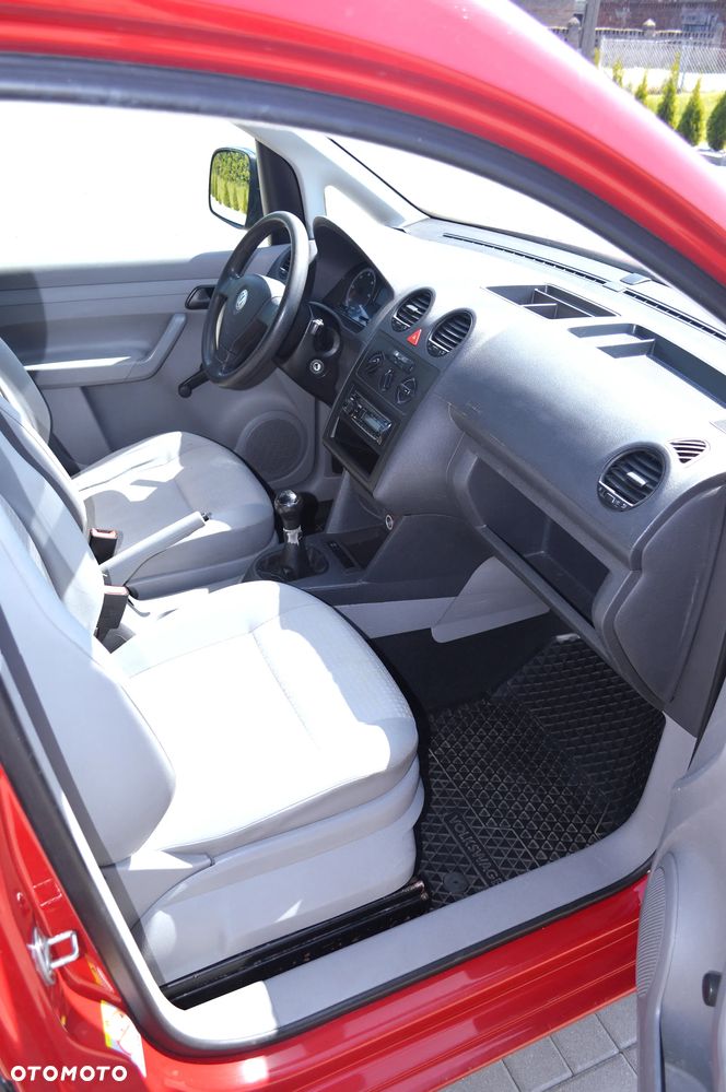 Volkswagen Caddy Maxi - 4
